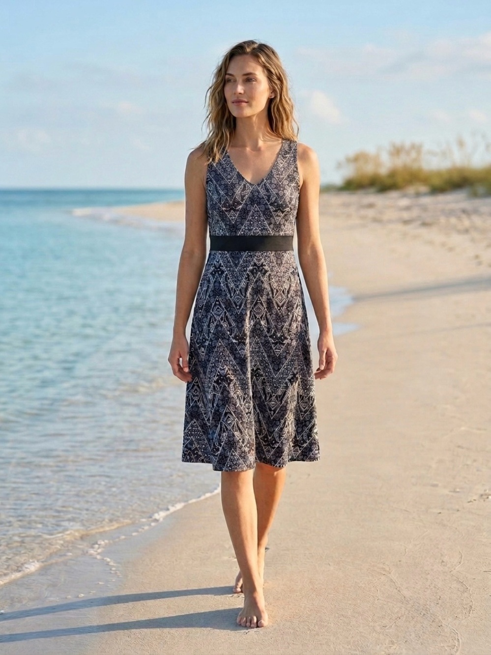 The North Face Flashdry Sleeveless Sundress Stretch Zip Pocket Chevron pattern